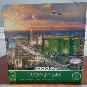 Las Vegas Puzzle with Green and Gold